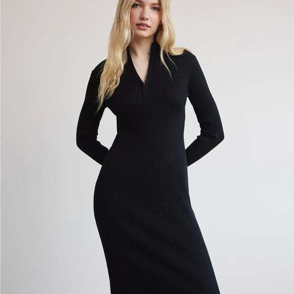 Long-Sleeve Mock-Neck Ribbed Dress (Like new) - Picture 3 of 3